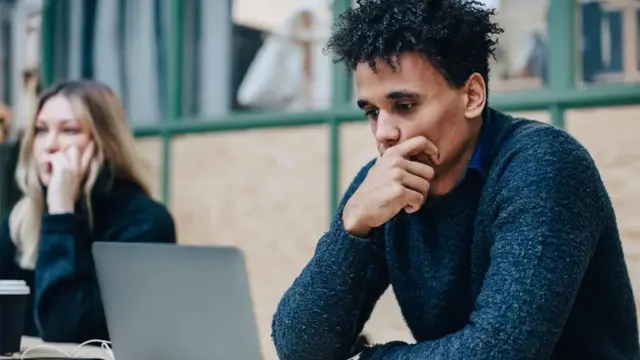 Microsoft restablece sus servicios después de una caída mundial que ...