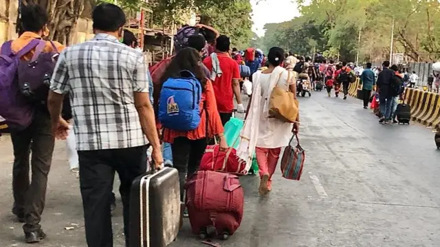 स्थलांतरीत मजूर