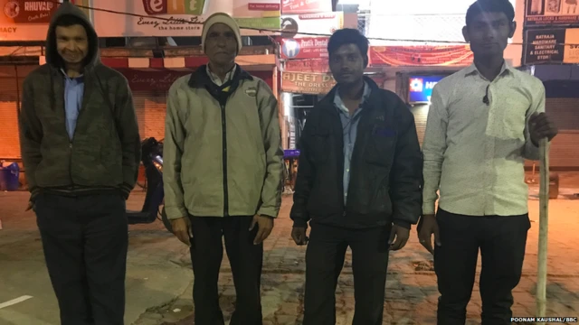 जितेंद्र सिंह और उनके साथी