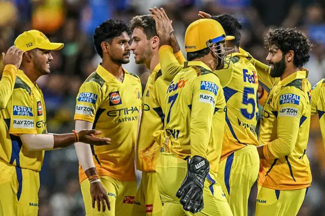 ஐபிஎல் புள்ளிப் பட்டியல், சிஎஸ்கே, தோனி