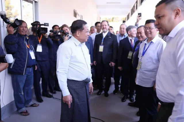 ဗိုလ်ချုပ်မှူးကြီးမင်းအောင်လှိုင်နဲ့ တရုတ်အထူးကိုယ်စားလှယ်တို့ ဒီဇင်ဘာ ၂၈ ရက်မှာ နေပြည်တော်မှာ တွေ့ဆုံမှု