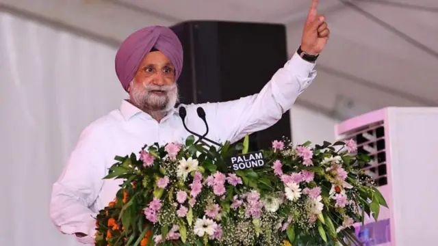 ਸੁਖਜਿੰਦਰ ਸਿੰਘ ਰੰਧਾਵਾ