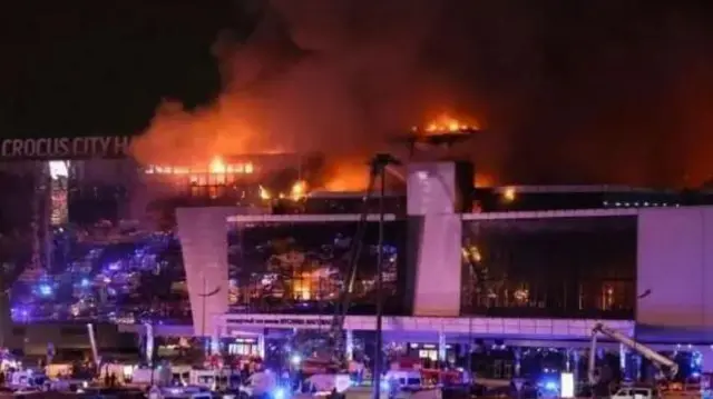 মস্কোর ক্রোকাস সিটি হলে কনসার্টেও বন্দুকহামলার পর আগুন ধরিয়ে দেয়া হয়েছিলো