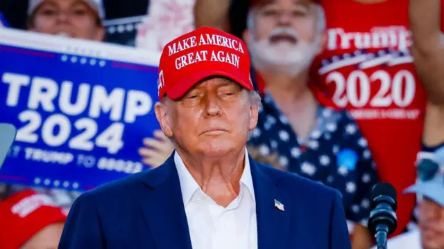 पूर्व अमेरिकी राष्ट्रपति डोनाल्ड ट्रंप