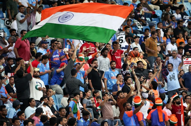 ஒரேயொரு நாள் மட்டும் இரு போட்டிகள் நடைபெறுகின்றன.