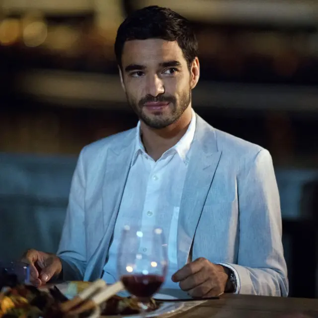 Кадр из сериала "Макмафия"