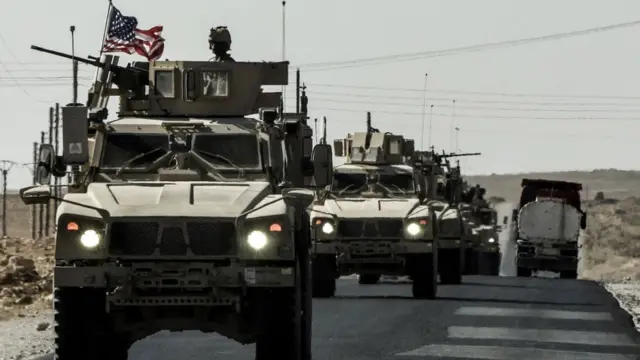 ABD askeri konvoyu Kobani'den Ayn İsa'ya giden anayolda