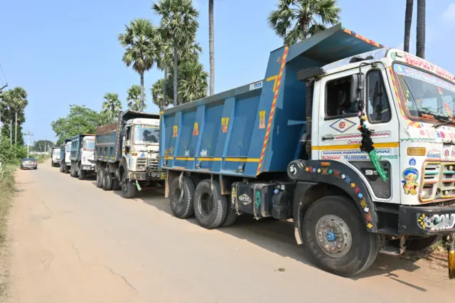ఎన్‌టీఆర్‌ జిల్లా మునేరు వాగు సమీపంలోని పెండ్యాల ఇసుక ర్యాంప్‌
