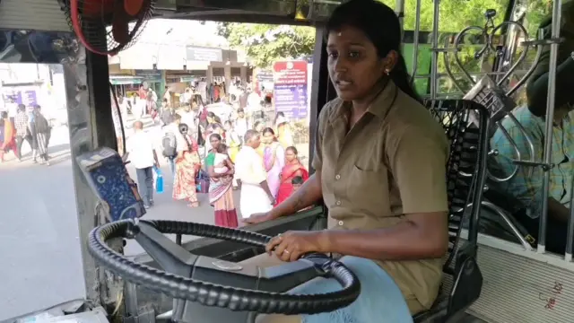 பேருந்து ஓட்டுநராக ஷர்மிளா