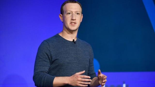 Mark Zuckerberg falando