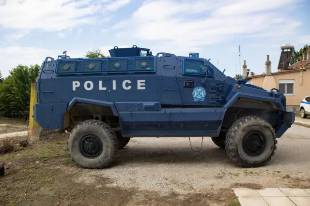 امرپ تایفون شباهتهای ظاهری بسیار زیادی با امرپ طوفان دارد، مانند این نمونه که در اختیار نیروهای مرزبانی یونان است