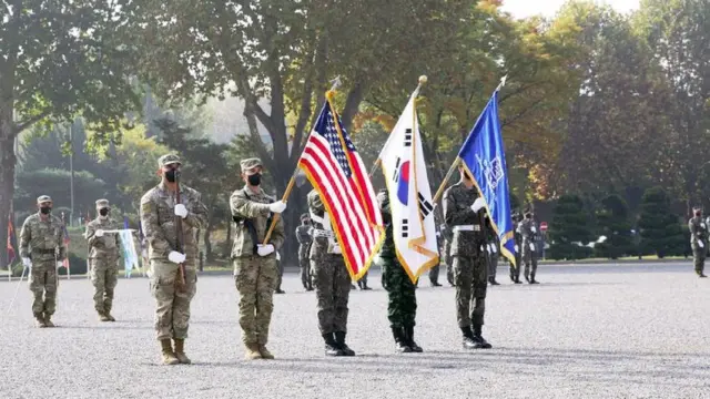지난 5일 서울 용산구 주한미군 용산기지 나이트 필드에서 '한미연합군사령부 창설 43주년 기념식'이 진행되고 있다. 한미연합사는 1978년 11월7일 창설됐으며, 그 사령관은 현재 우리 국군에 대한 전시작전통제권을 갖고 있다.