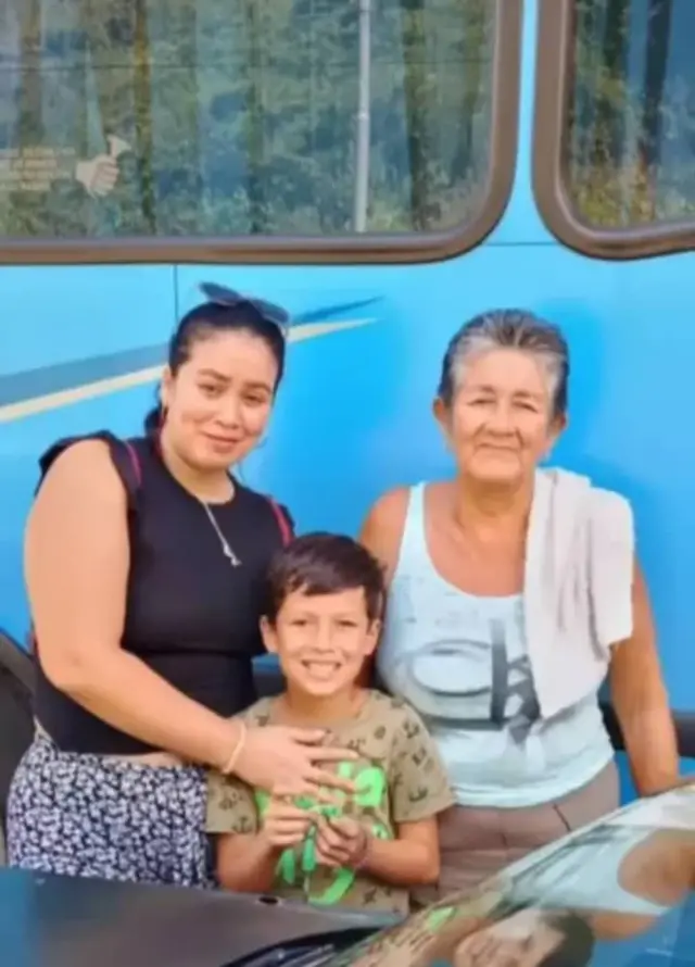 De izquierda a derecha, Yusmani, Moissés y Carmen.