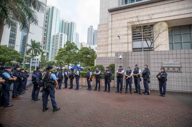 西九龙裁判法院外大批警察驻守（19/11/2024）