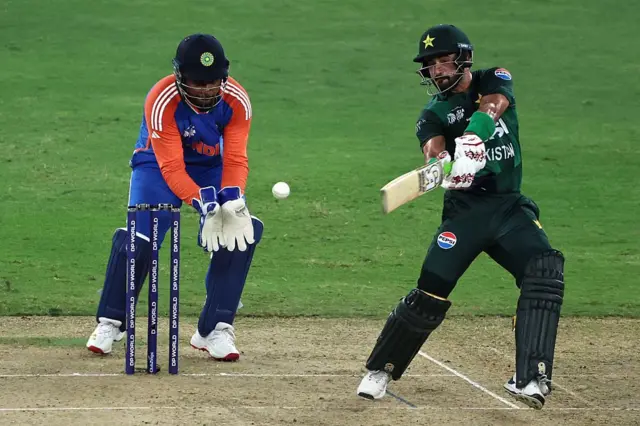 ஆசிய கோப்பை: ஏழு ஓவர்களுக்கு பிறகு 50 ரன்களை கடந்த பாகிஸ்தான்
