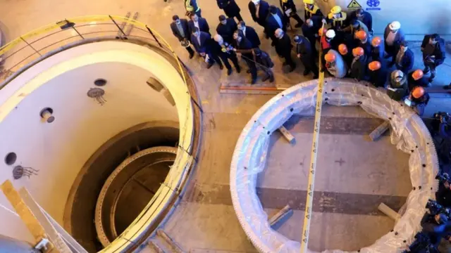 مفتشو الوكالة الدولية في زيارة لموقع نووي إيراني