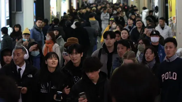 జపాన్ ఒసాకాలోని ప్రజలు