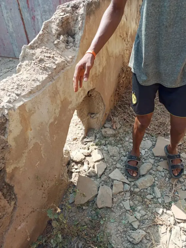 Ile ti àdó olóró wo ògiri rẹ nilu Offa