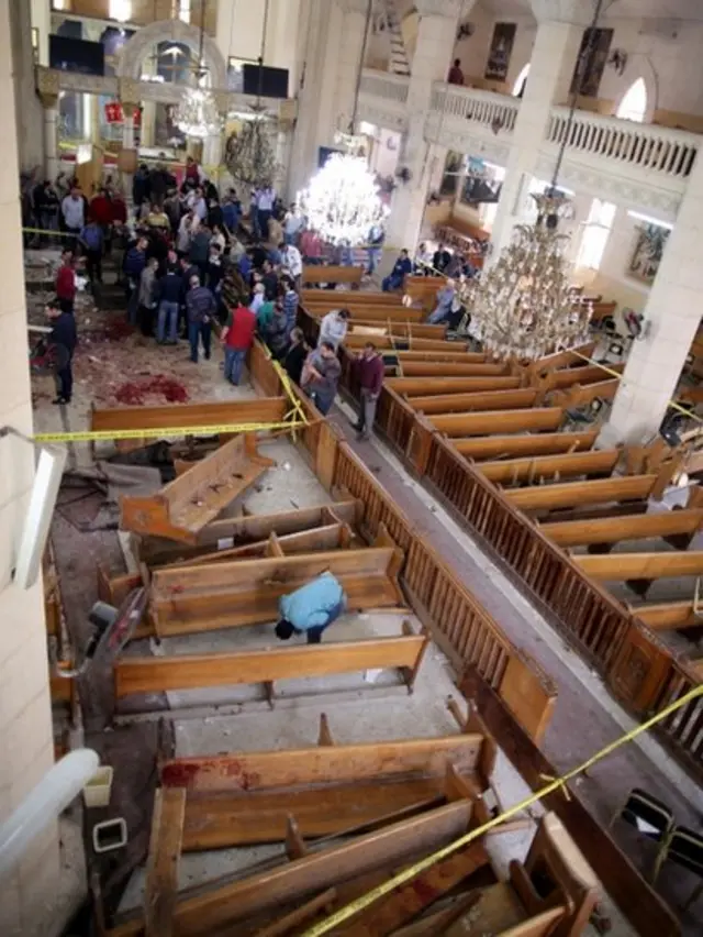 الأضرار التي لحقت بالكنيسة في أعقاب التفجير.