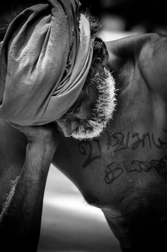 விவசாயிகளின் துயரம்