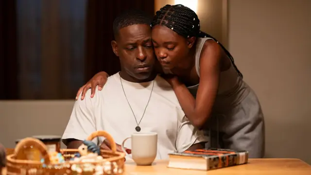 Sterling K. Brown y Aliyah Mastin