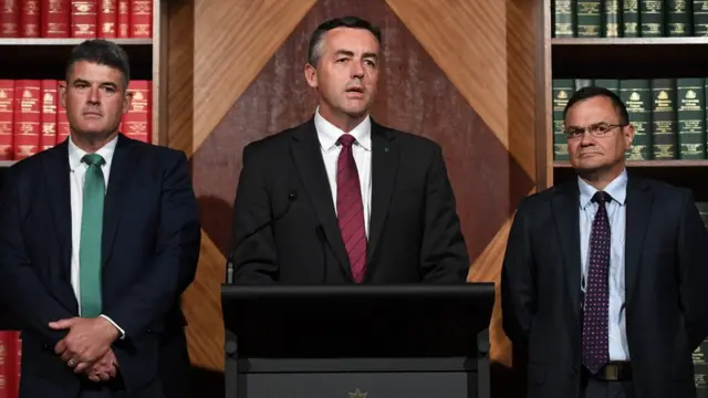 达伦·切斯特（中）（18/1/2017）