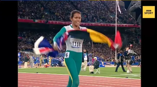 کتی فریمن با مدال طلای خود در بازی‌های خانگی تاریخ‌ساز شد