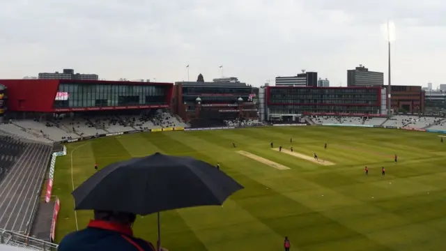 મૅચમાં વરસાદ