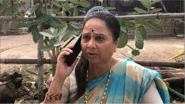 सविता मालपेकर