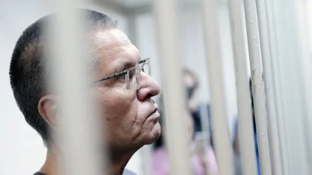 Улюкаев в клетке