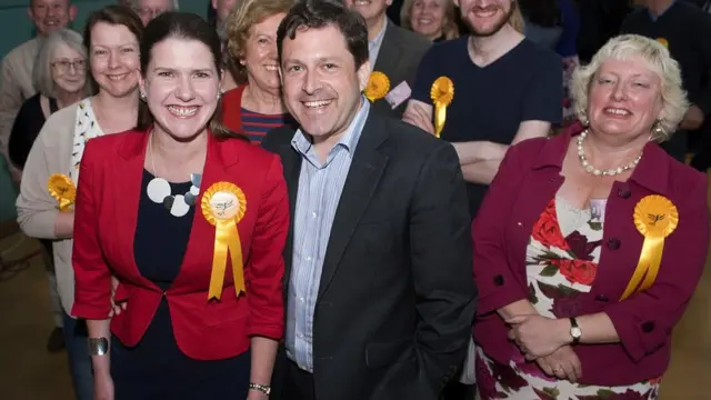 Džo Svinson i Dankan Hejms posle izborne pobede 2017.