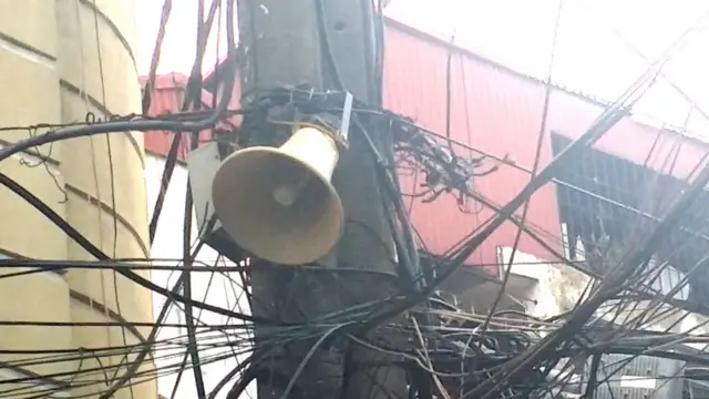 Một đề xuất “dung hòa” được đưa ra là Hà Nội có thể xem xét khu vực nào còn phù hợp thì giữ, không phù hợp thì xóa bỏ hoặc thay thế.