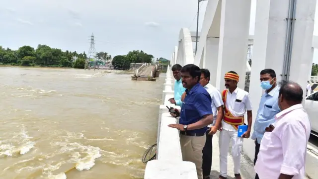 கொள்ளிடம் இரும்புப் பாலத்தை இடிப்பதற்கு வலுக்கும் எதிர்ப்பு