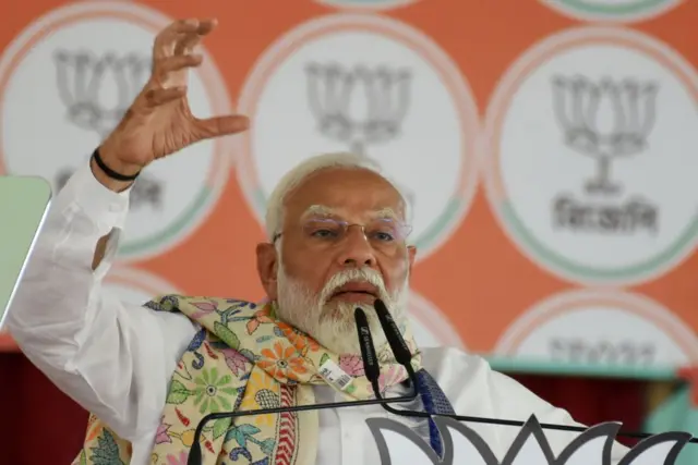 পশ্চিমবঙ্গে ভোটের প্রচারে প্রধানমন্ত্রী মোদী