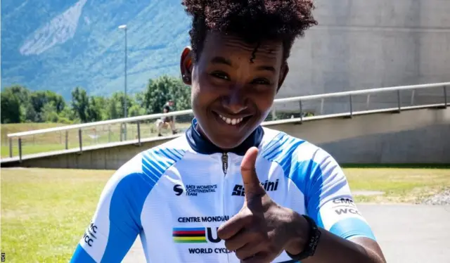 ሰላም እማሃ ኣብ ዝሓለፈ ዓመት ኣብ ኣውስትራልያ ኣብ ዝተኻየደ ቻምፕዮና ዓለም ማልያ ዩሲኣይ ገይራ ተወዳዲራ ነይራ