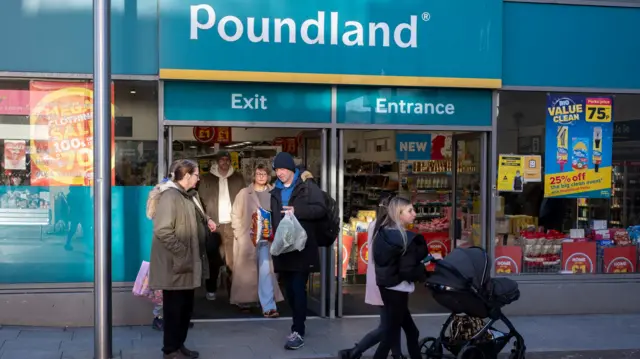 Uma loja da poundland em Folkestone, Reino Unido