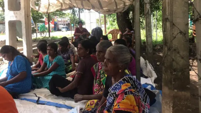 දෙමළ කිරි ගොවීන් ආරම්භ කර ඇති විරෝධතාව 