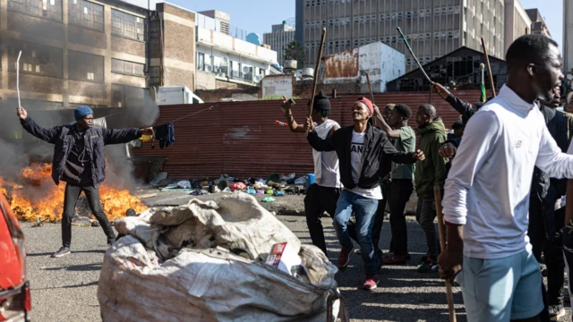 South Africa president don apologise for some of di attacks on foreigner by di protesters