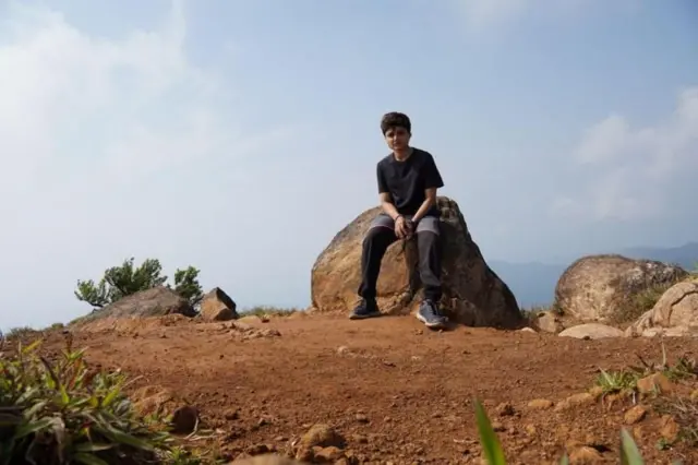 தான் மிகவும் களைப்பாக இருந்ததால் மீண்டும் உச்சிக்குச் செல்ல முடியவில்லை என்று சரண்யா கூறினார்.