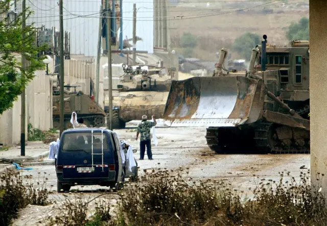 காஸாவிலிருந்து பிபிசி செய்தியாளரின் பதிவு 