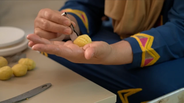 تنتشر مئات الإعلانات عبر موقع فيسبوك، لمأكولات فلسطينية غير مألوفة على المطبخ المصري