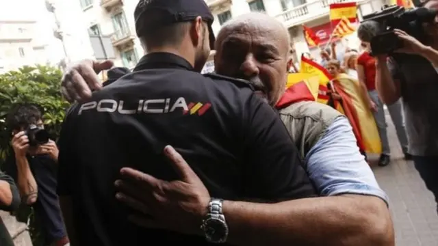 آلاف من الكتالونيين تظاهروا تأييدا للوحدة