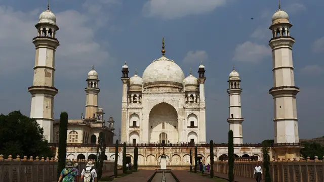 औरंगाबादमधील सुप्रसिद्ध बीबी का मकबरा