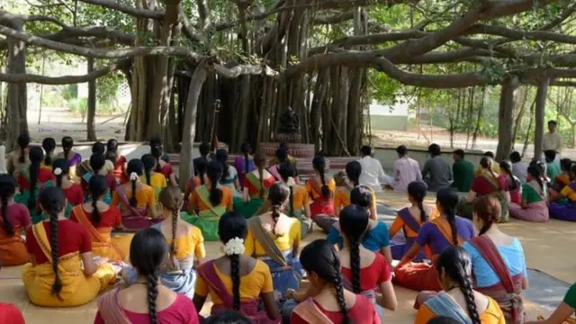 विद्यार्थिनी