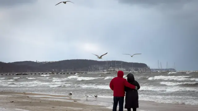 డేటింగ్ యాప్, సంబంధాలు, వయసు, స్త్రీ పురుషుల అనుబంధం, కెరీర్