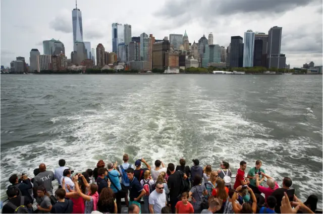 న్యూయార్క్‌లో పర్యాటకులు