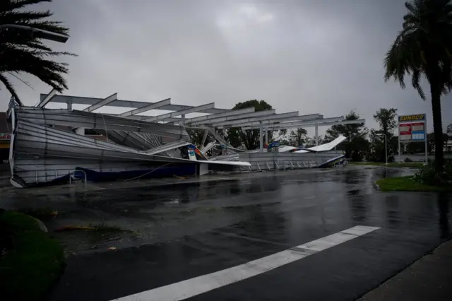 Petrol station wey scatter for Hurricane Irma hand for Bonita Springs, Florida, 10 September