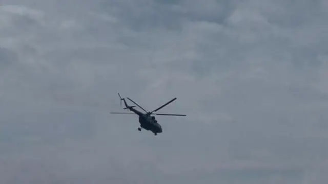 গণরোষের মুখে পদত্যাগ করে সোমবার দুপুরে দেশ ছেড়ে যান শেখ হাসিনা