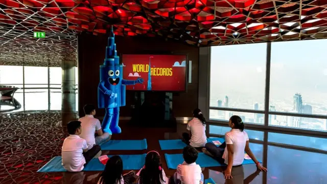 Akwai makaranta a Burj Khalifa ga ɗalibai masu yawon buɗe ido