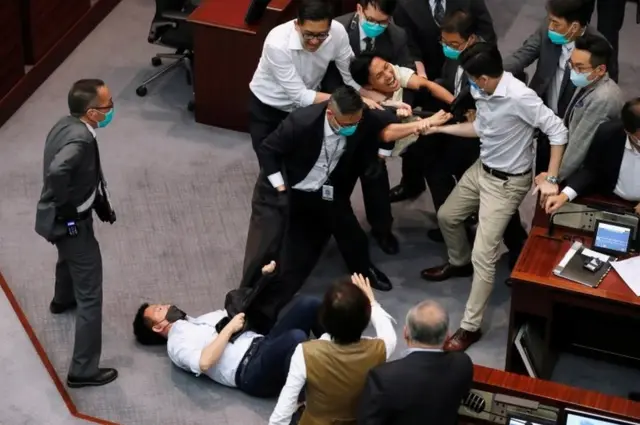 В законодательном совете